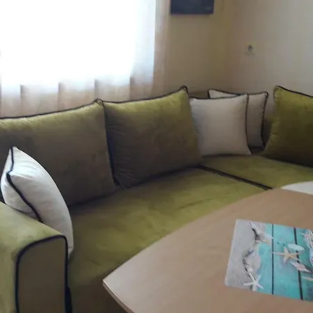 Pensionat With Sea View/ стаи за гости с морски изглед *