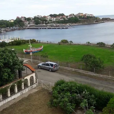 With Sea View/ стаи за гости с морски изглед *