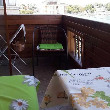 With Sea View/ стаи за гости с морски изглед Pensionat *
