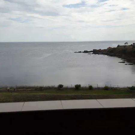 ゲストハウス With Sea View/ стаи за гости с морски изглед アフトポル