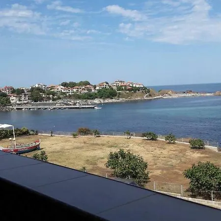 ゲストハウス With Sea View/ стаи за гости с морски изглед アフトポル